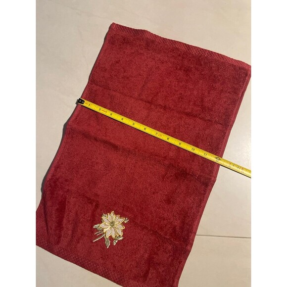 Avanti Floral Towel Bathroom Decor - Picture 8 of 9